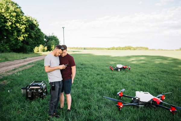 Comment un jeu de simulation de gestion de ferme aquaponique peut-il enseigner les principes de l'agriculture durable?